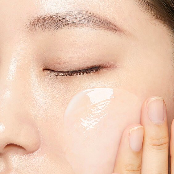 Moisturizing and nourishing skin